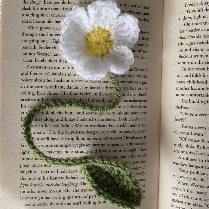 Daisy bookmark