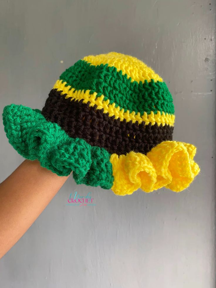 Jamiacan Bucket Hat with Ruffles